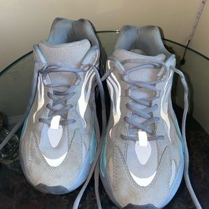 Yeezy Adidas Boost 700 V2 in Hospital Blue